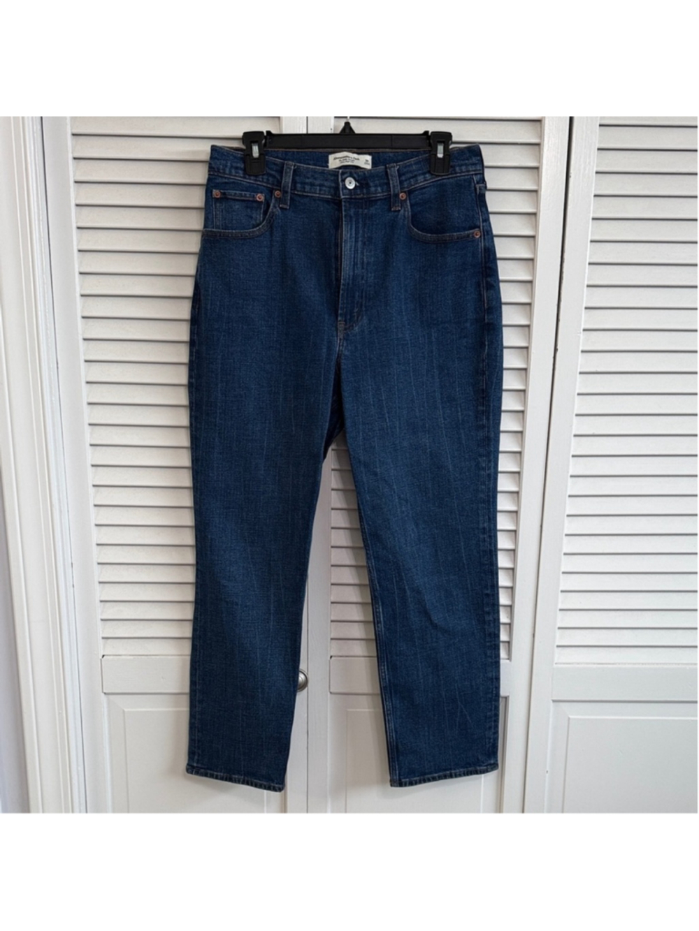 Abercrombie & Fitch Ankle on Straight Jeans in Dark Blue Denim
